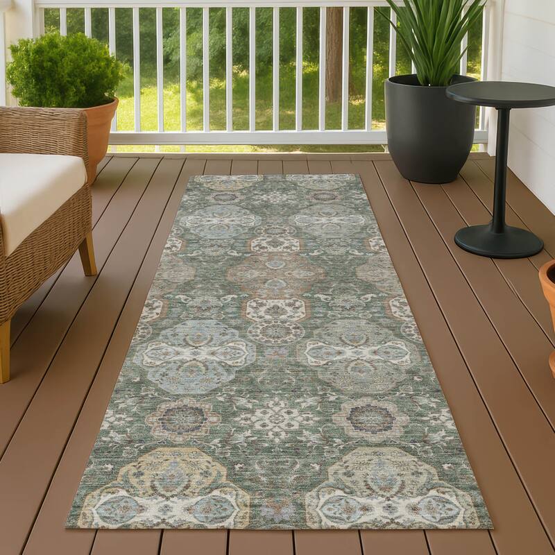 Machine Washable Indoor/ Outdoor Traditional Tracey Chantille Rug - Basil - 2'3" x 7'6"