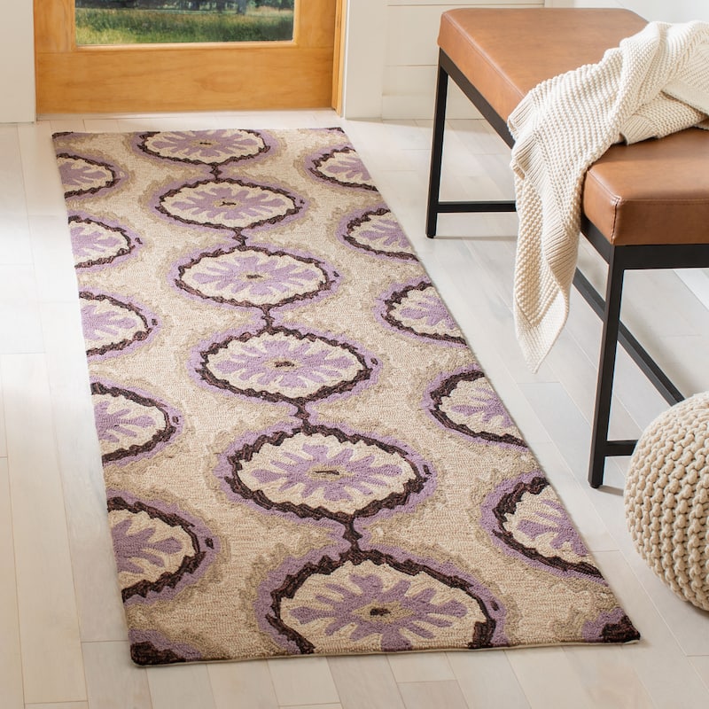 SAFAVIEH Handmade Four Seasons Nevyana Floral Rug - 2'6" x 4' - Beige/Purple