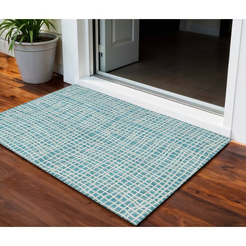 HomeRoots Striped Transitional Rectangle Outdoor Rug - 3' x 5'