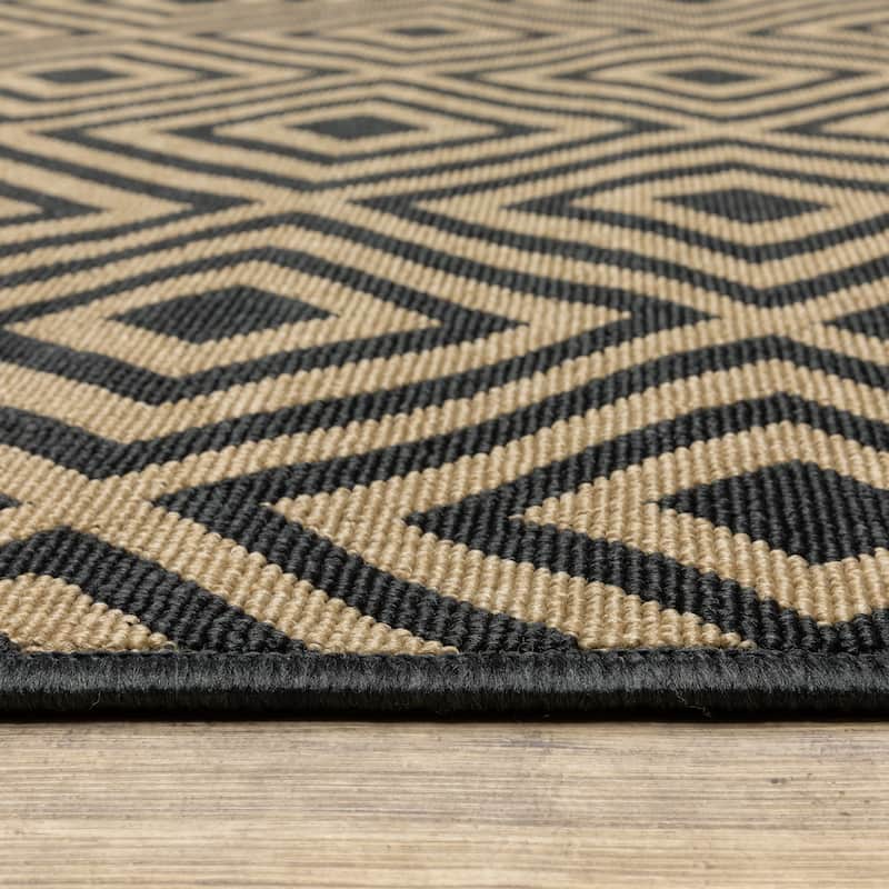 Vista Home Malta Black/Tan Diamond Indoor-Outdoor Rug.