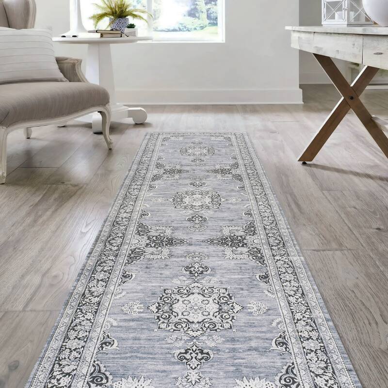 JONATHAN Y Wincer Bohemian Distressed Chenille Machine-Washable Area Rug