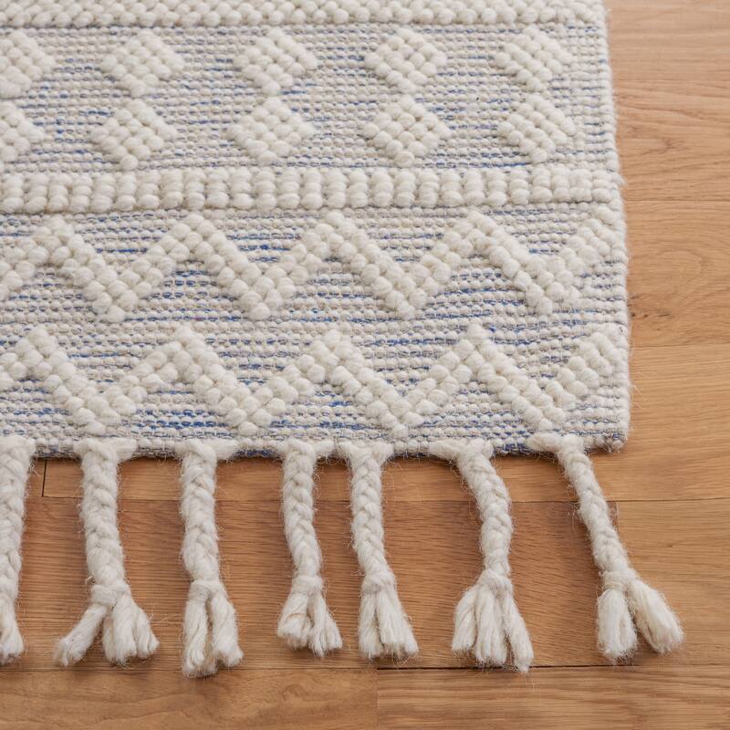 SAFAVIEH Handmade Natura Shoshana Transitional Wool Rug - 6' Square - Ivory/Blue