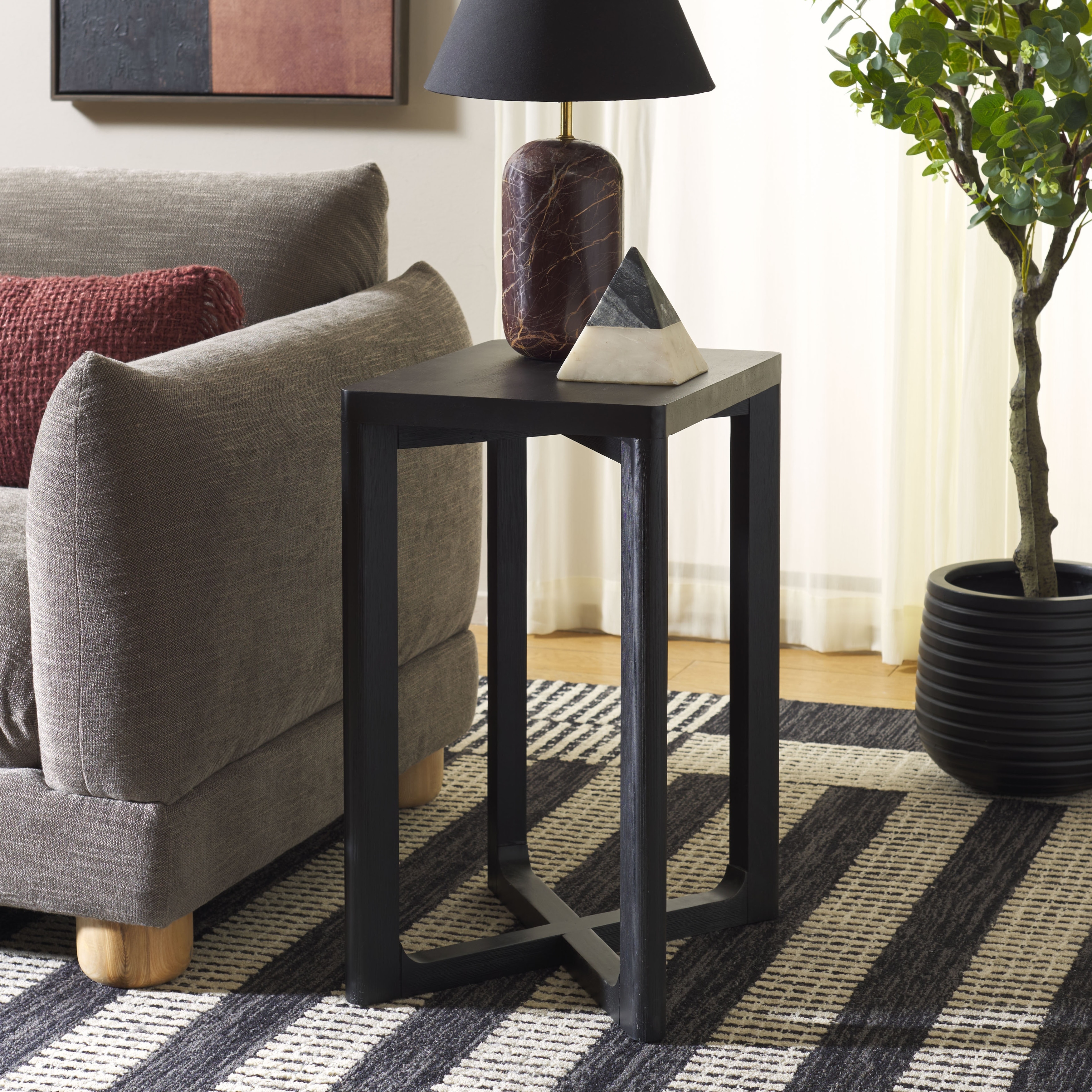 SAFAVIEH Home Akai Accent Table, Fully Assembled - 17"W x 13"D x 24"H