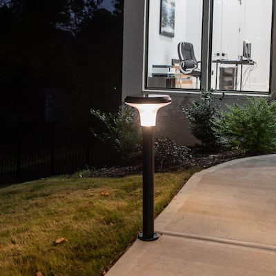 Gama Sonic Vantage Solar Commercial Garden Solar Pathway Bollard Light
