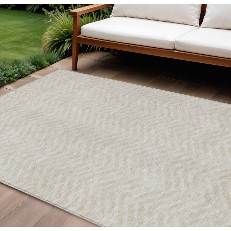 HomeRoots Chevron Transitional Rectangle Outdoor Rug - 8' X 10'