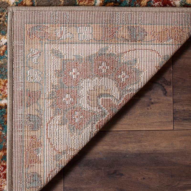 SAFAVIEH Summit Taisia Traditional Oriental Rug