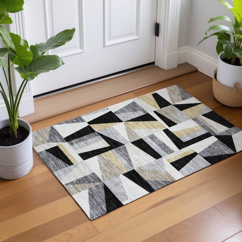 Machine Washable Indoor/ Outdoor Contemporry Mosaic Chantille Rug