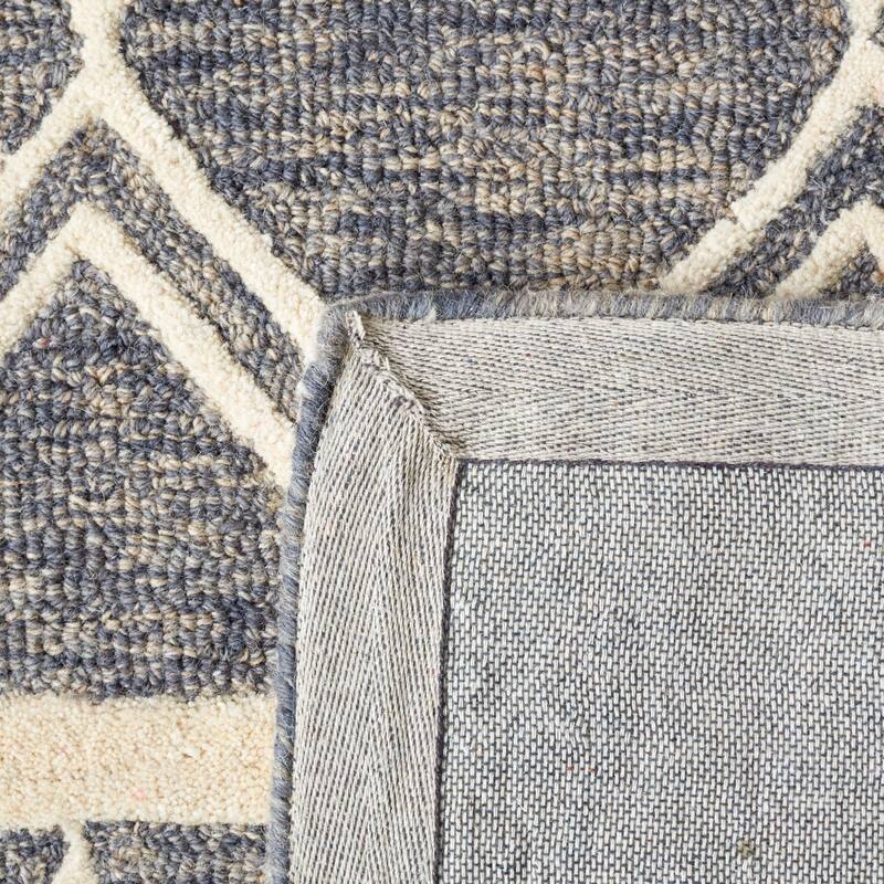 SAFAVIEH Handmade Abstract Zelina Modern Wool Rug