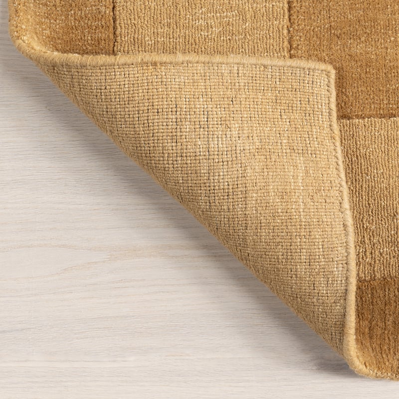 Nuloom Petra High-Low Wool-Blend Area Rug