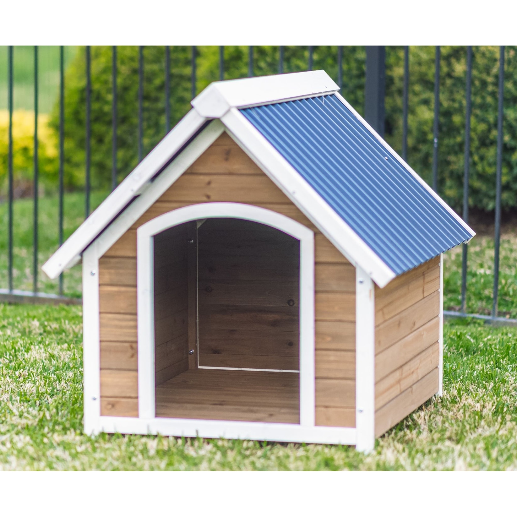 Country lodge hot sale dog house