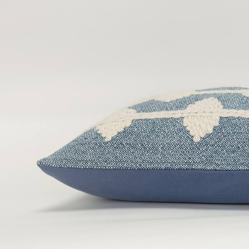 Rizzy Home Traditional Blue Poly Filled Decorative Pillow 14"x20"