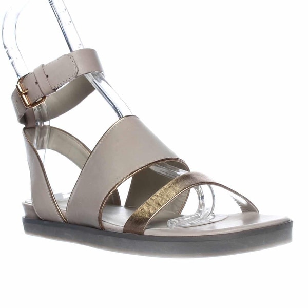 Pour La Victoire Sabina Ankle Strap Flat Sandals, Cream/gold