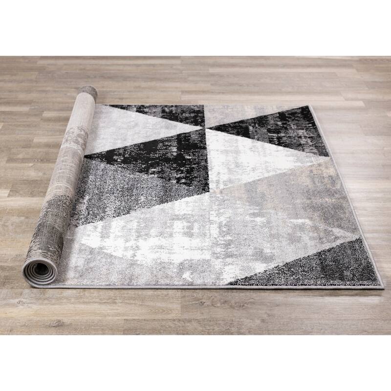 Covington Collection - Grey/Beige/Cream Distressed Triangles Rug, 3'11" x 5'7"
