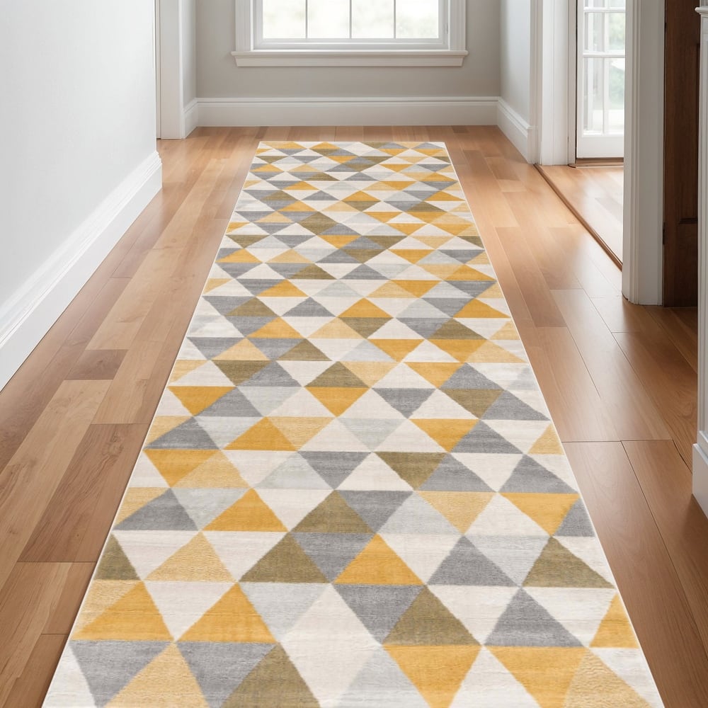 HomeRoots Geometric Transitional Square Area Rug