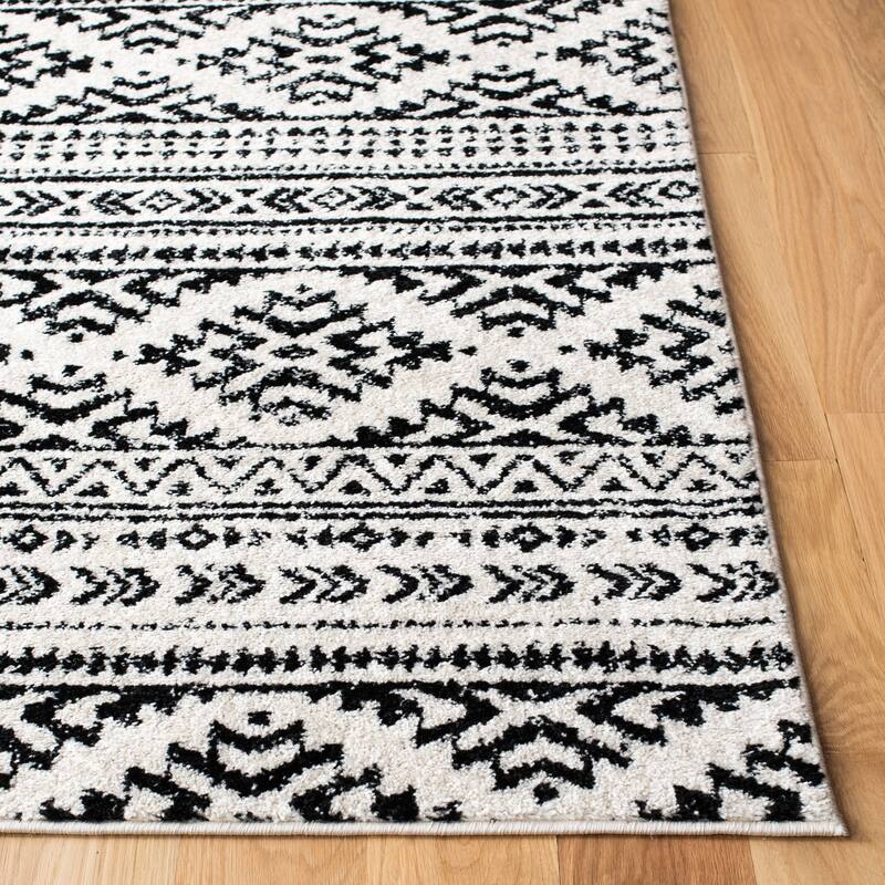 SAFAVIEH Tulum Bora Moroccan Boho Chic Area Rug