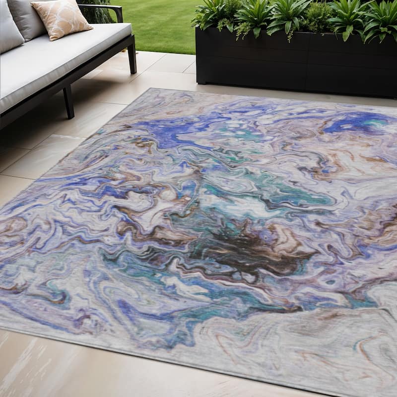 HomeRoots Abstract Transitional Rectangle Outdoor Rug - 5' X 8'