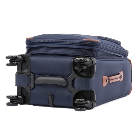 travelpro crew 11 21 spinner