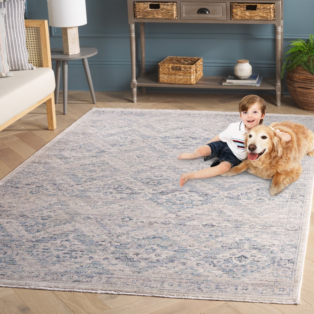 SAFAVIEH Antique Romee Remedios Traditional Rug