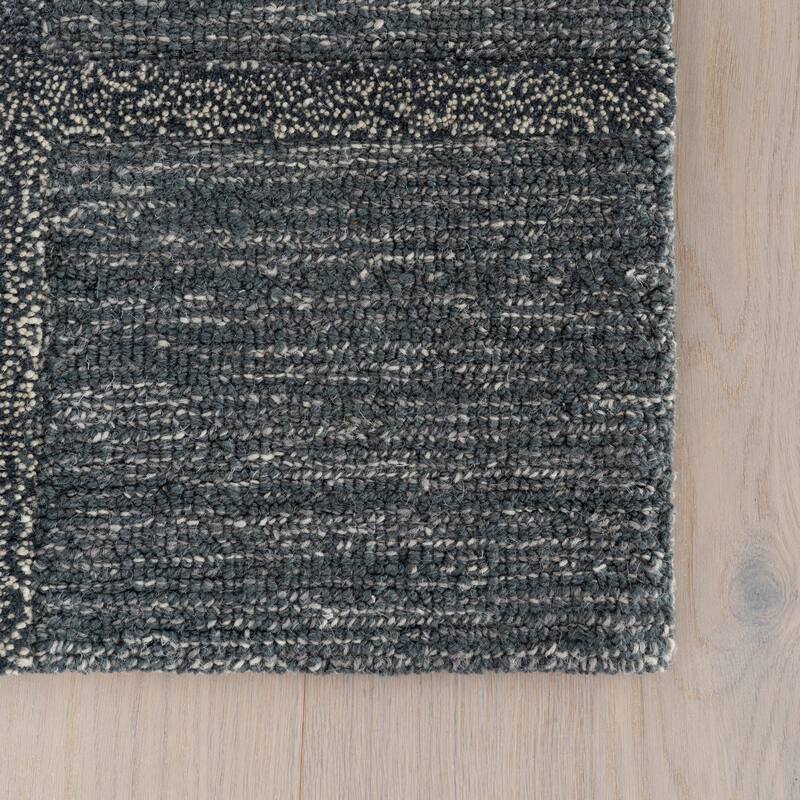 Nuloom Amara Vale Geometric Wool Rug