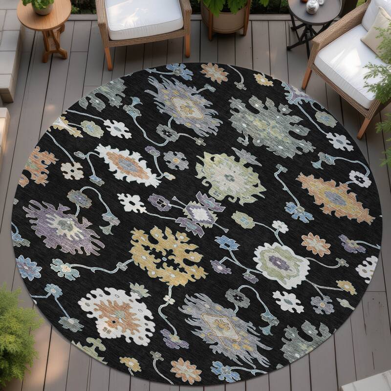 Machine Washable Indoor/ Outdoor Traditonal Delhi Chantille Rug - Black - 8' x 8'