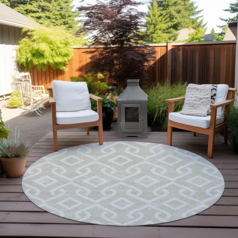 Machine Washable Indoor/ Outdoor Chantille Trellis Scroll Rug