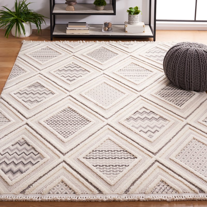 SAFAVIEH Urban Evie Moroccan Diamond Trellis Rug - 8' x 10' - Grey/Ivory