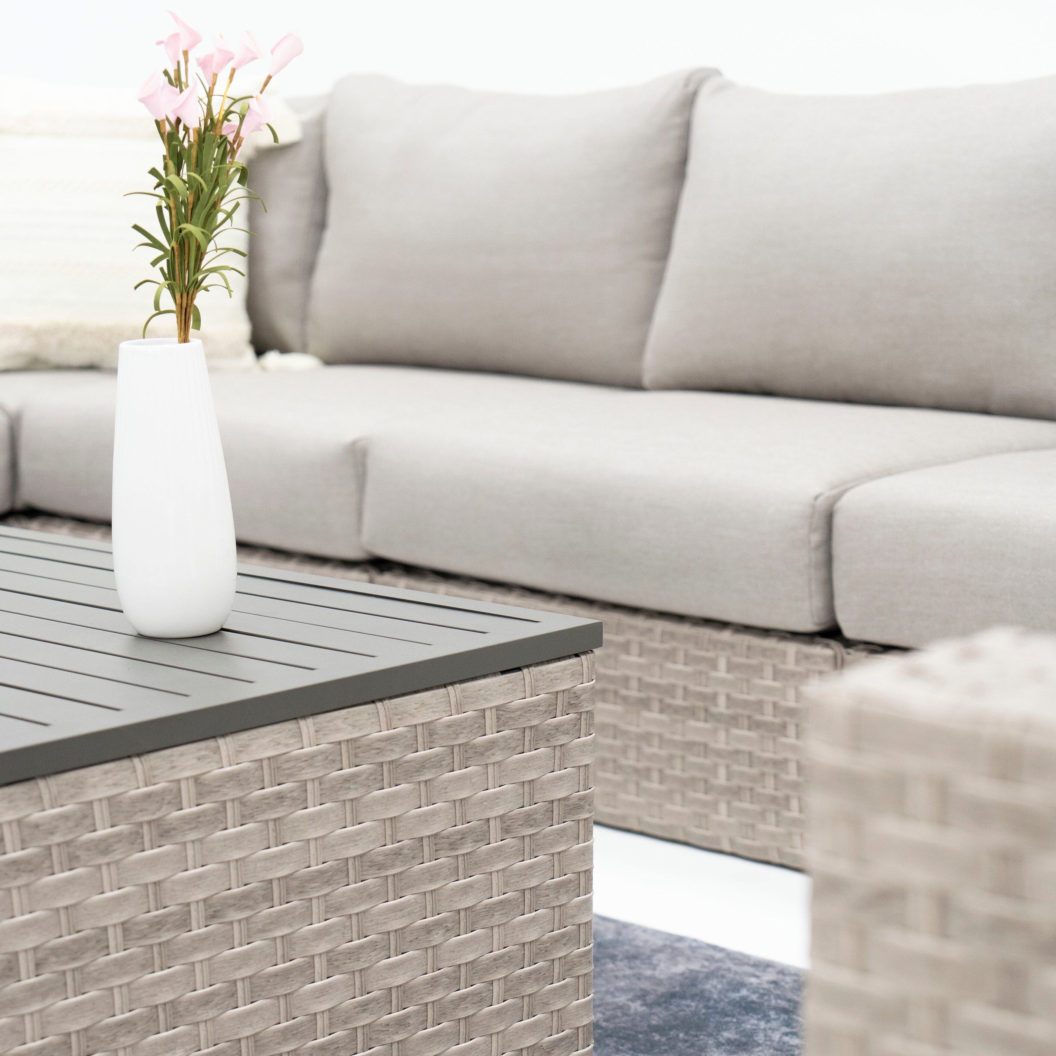 Avalon 5 piece 2025 garden sofa set