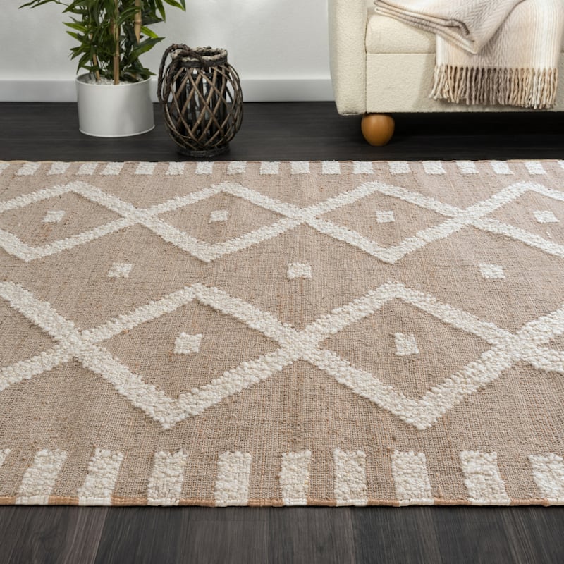 Sevita Natural/Ivory Farmhouse Area Rug