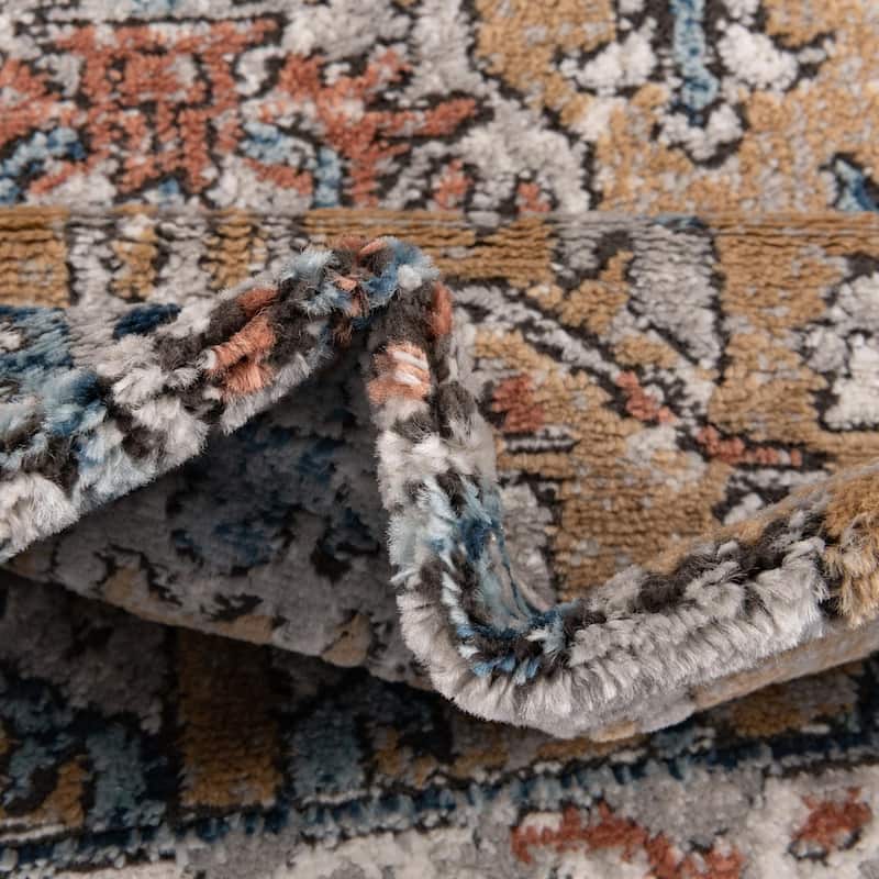 Traditional Jeopok Collection Area Rug