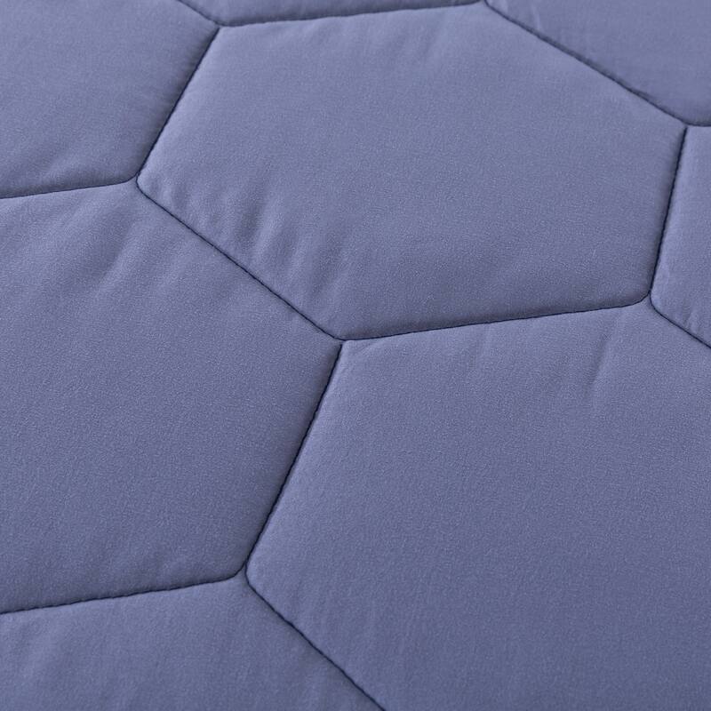 Honeycomb Color Contrast Stitched Lightweight Down Alternative Blanket