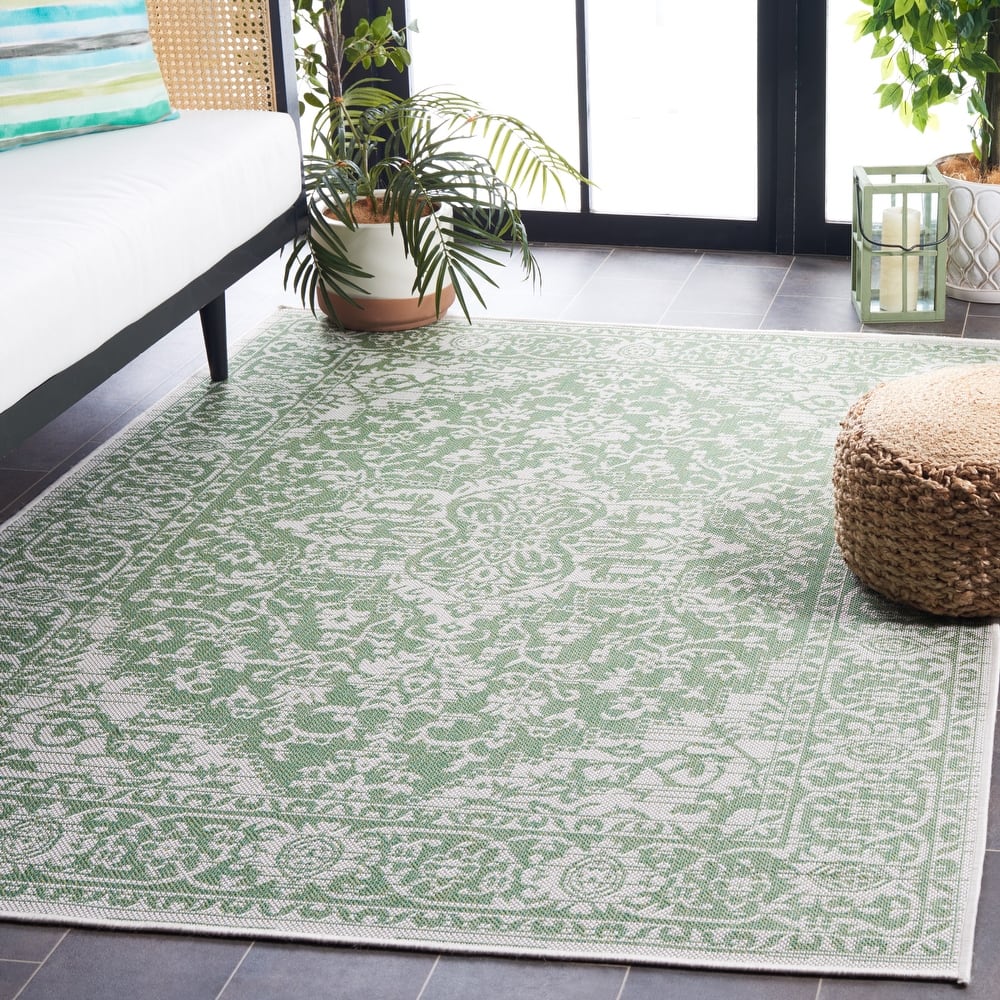 SAFAVIEH Bermuda Henriett Geometric Indoor/Outdoor Waterproof Rug