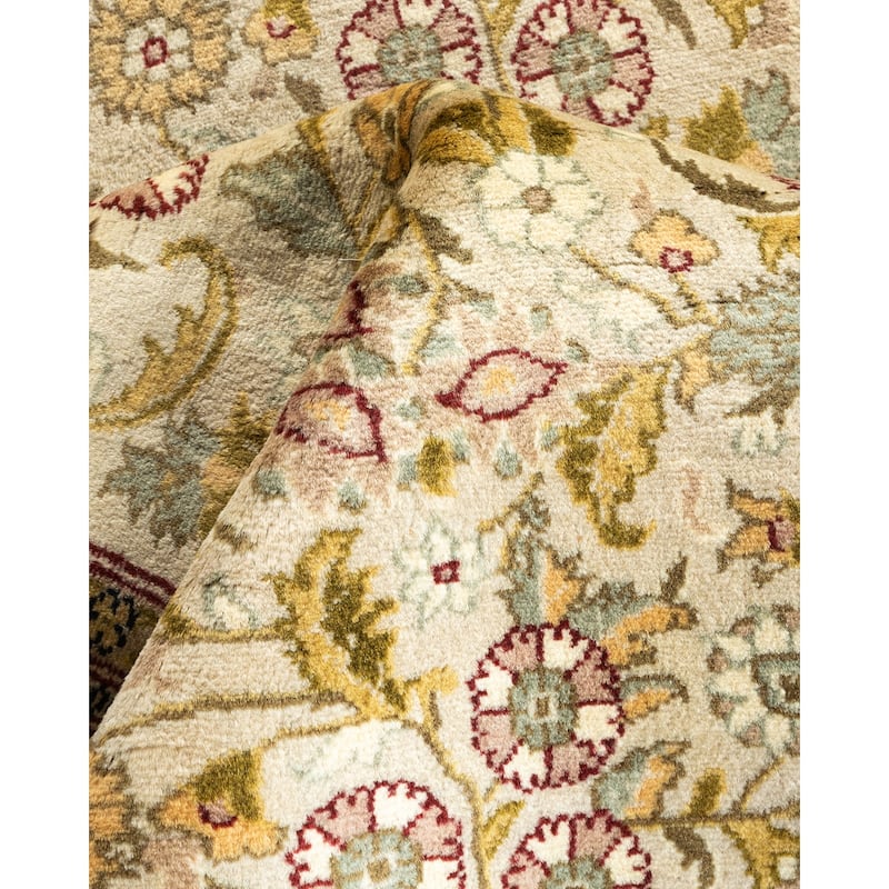 Overton Handknotted Wool Traditional Oriental Ivory Area Rug - 4' x 6'
