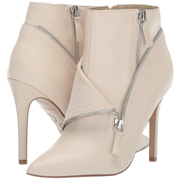 fergie admire bootie