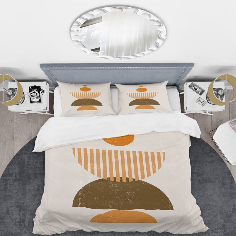 Designart 'Abstract Minimal Sun and Moon In Earth Tones I' Modern Duvet Cover Set