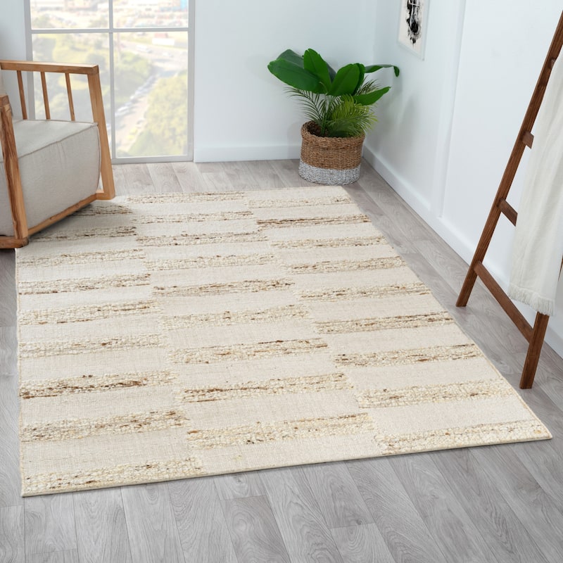Sevita Ivory/Natural Farmhouse Checkered Area Rug
