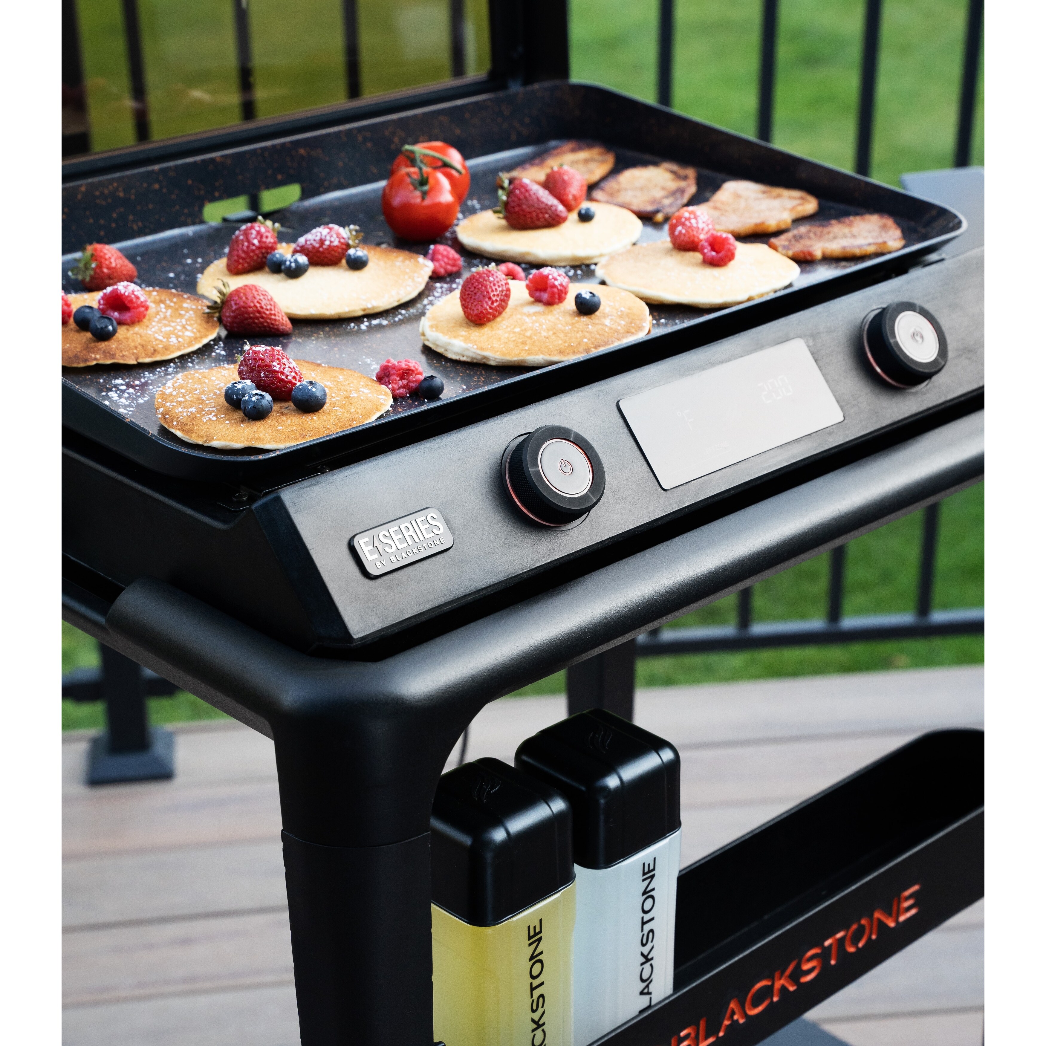 Blackstone E-Series 22 Electric Tabletop Griddle with Prep Cart