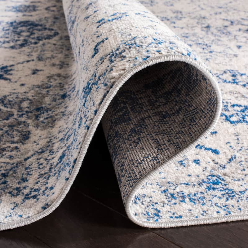 SAFAVIEH Madison Bettylou Boho Chic Distressed Area Rug