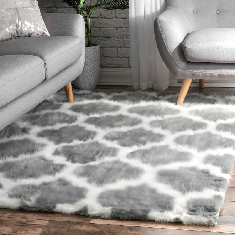 Nuloom Faux Sheepskin Shaunna Area Rug