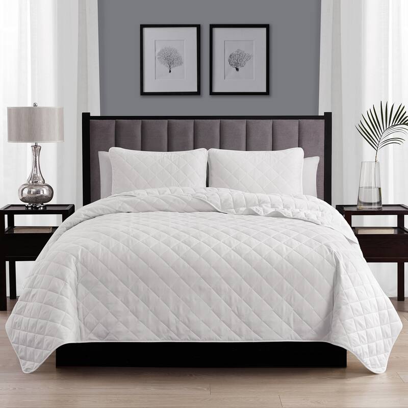 Modern Ultra Soft Microfiber Traditional Diamond Quilting Coverlet Quilt Set