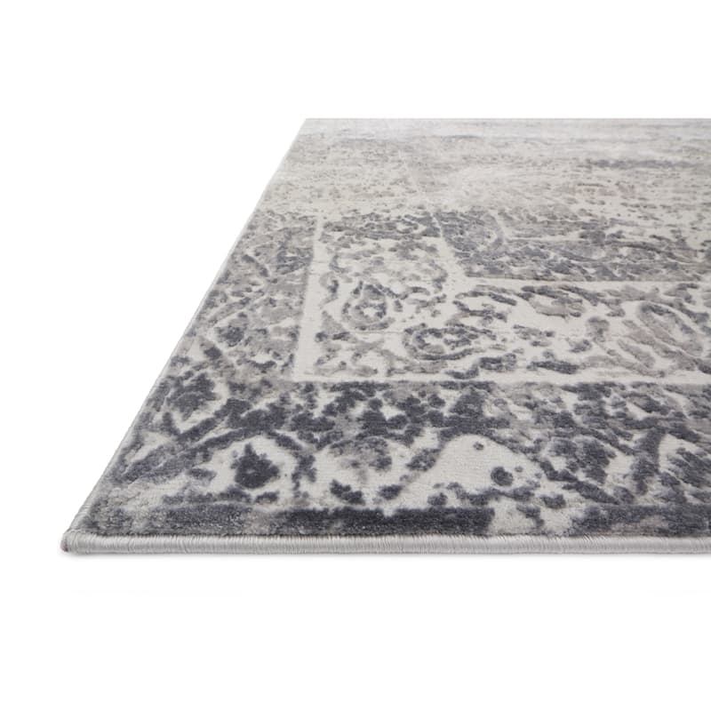 Alexander Home Mason Distressed Traditional Persian Rug