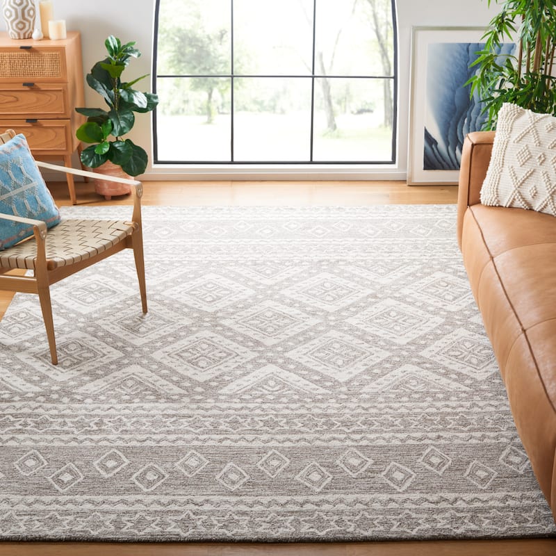 SAFAVIEH Handmade Micro-Loop Kobie Wool Rug