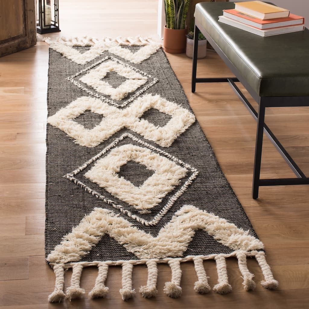 SAFAVIEH Hand-knotted Kenya Helju Southwestern Tribal Wool Rug