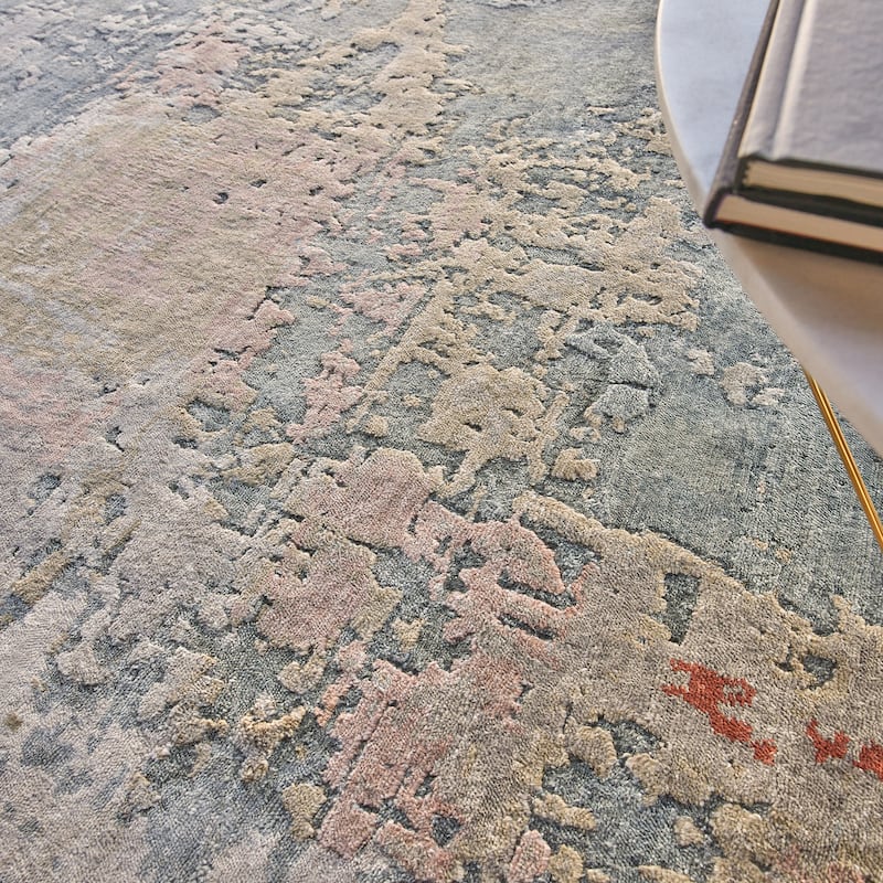 EXQUISITE RUGS Laureno Hand-knotted Bamboo Silk Blue/Multi Area Rug.