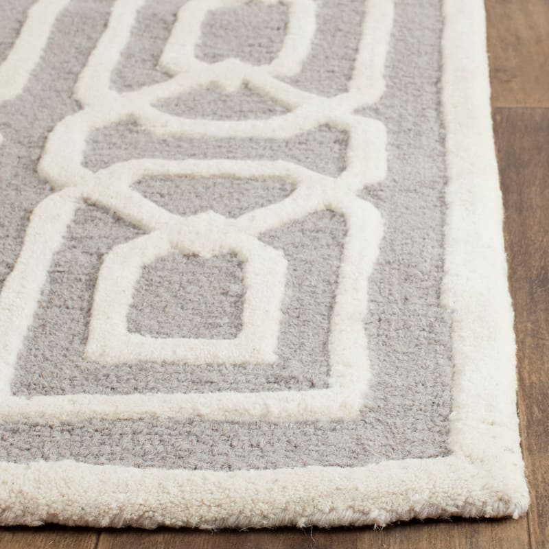 SAFAVIEH Handmade Cambridge Sissi Modern Wool Rug