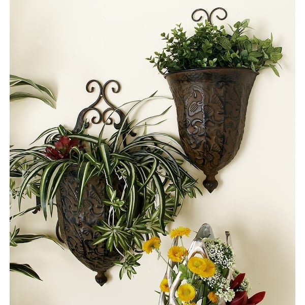 Brown Metal Indoor Outdoor Hanging Vintage Scroll Indoor Outdoor Wall  Planter with Vine Accents (Set of 2) - Bed Bath & Beyond - 9118537