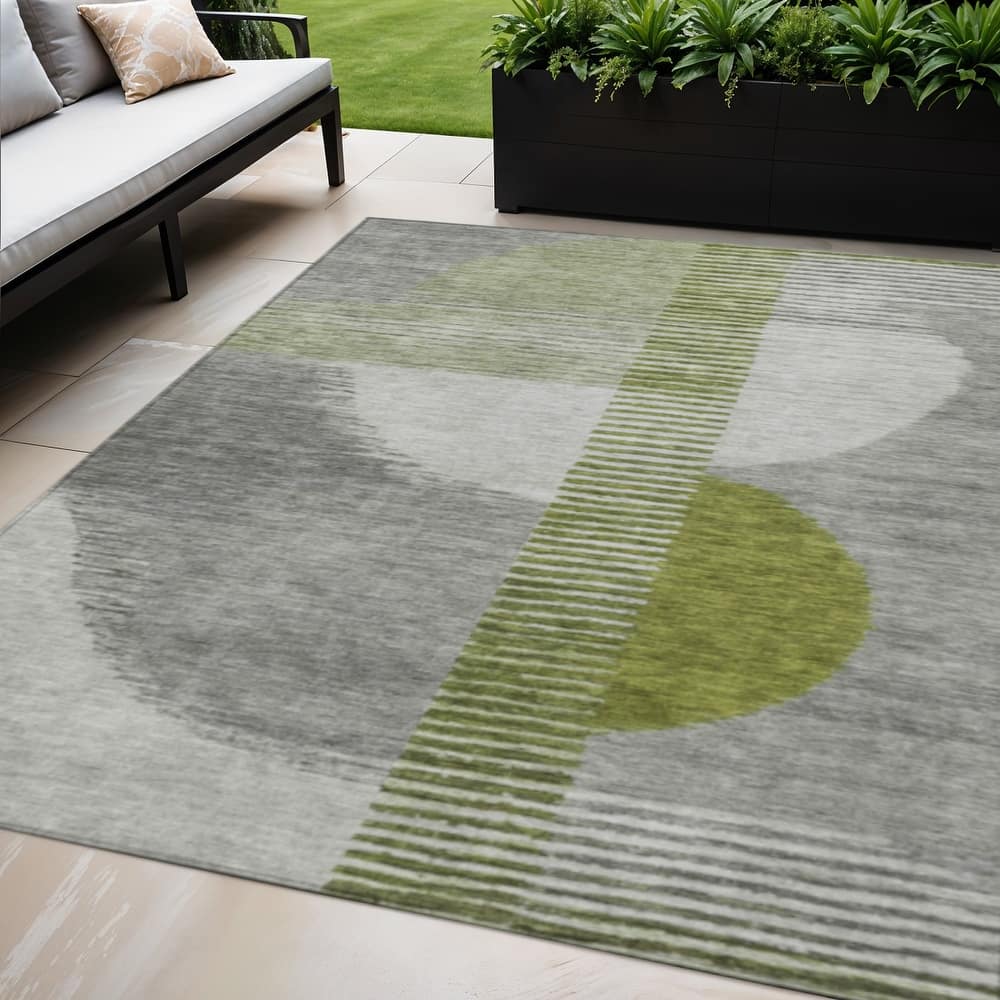 HomeRoots Geometric Transitional Rectangle Outdoor Rug