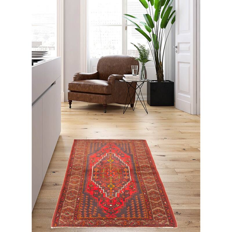 ECARPETGALLERY Hand-knotted Andelz Red Wool Rug - 4'3 x 6'8