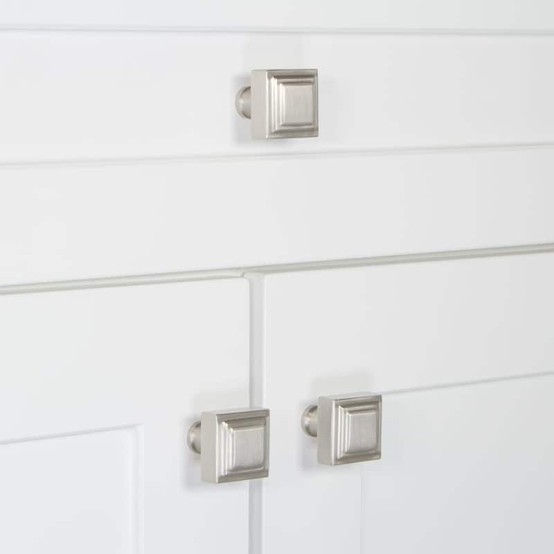 Grandeur CARR-BRASS-KNOB Carre 1-1/4” Solid Metal Square Cabinet Knob