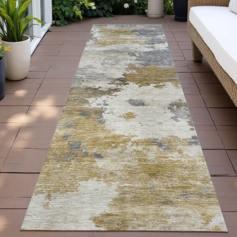 Machine Washable Indoor/Outdoor Abstract Blend Chantille Rug - Brown - 2'3" x 7'6"