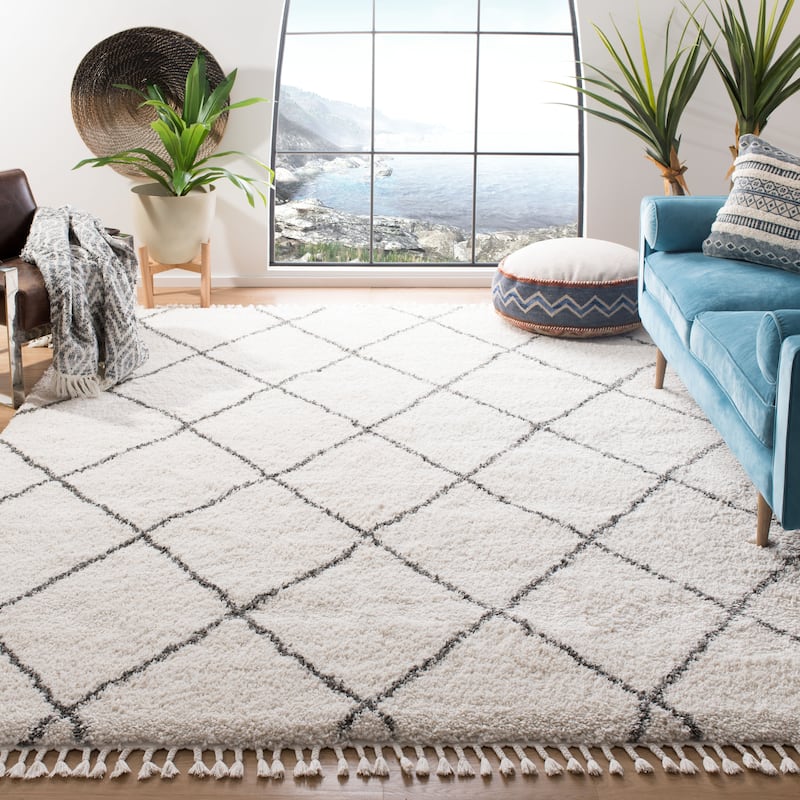 SAFAVIEH Moroccan Fringe Shag Leoma 2-inch Thick Rug - 8' x 10' - Ivory/Grey